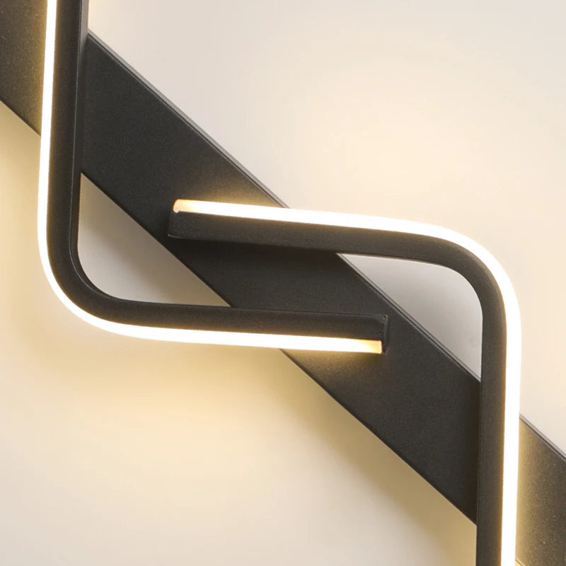 Aplique Escultural de Onda LED — Escaleras y Sala